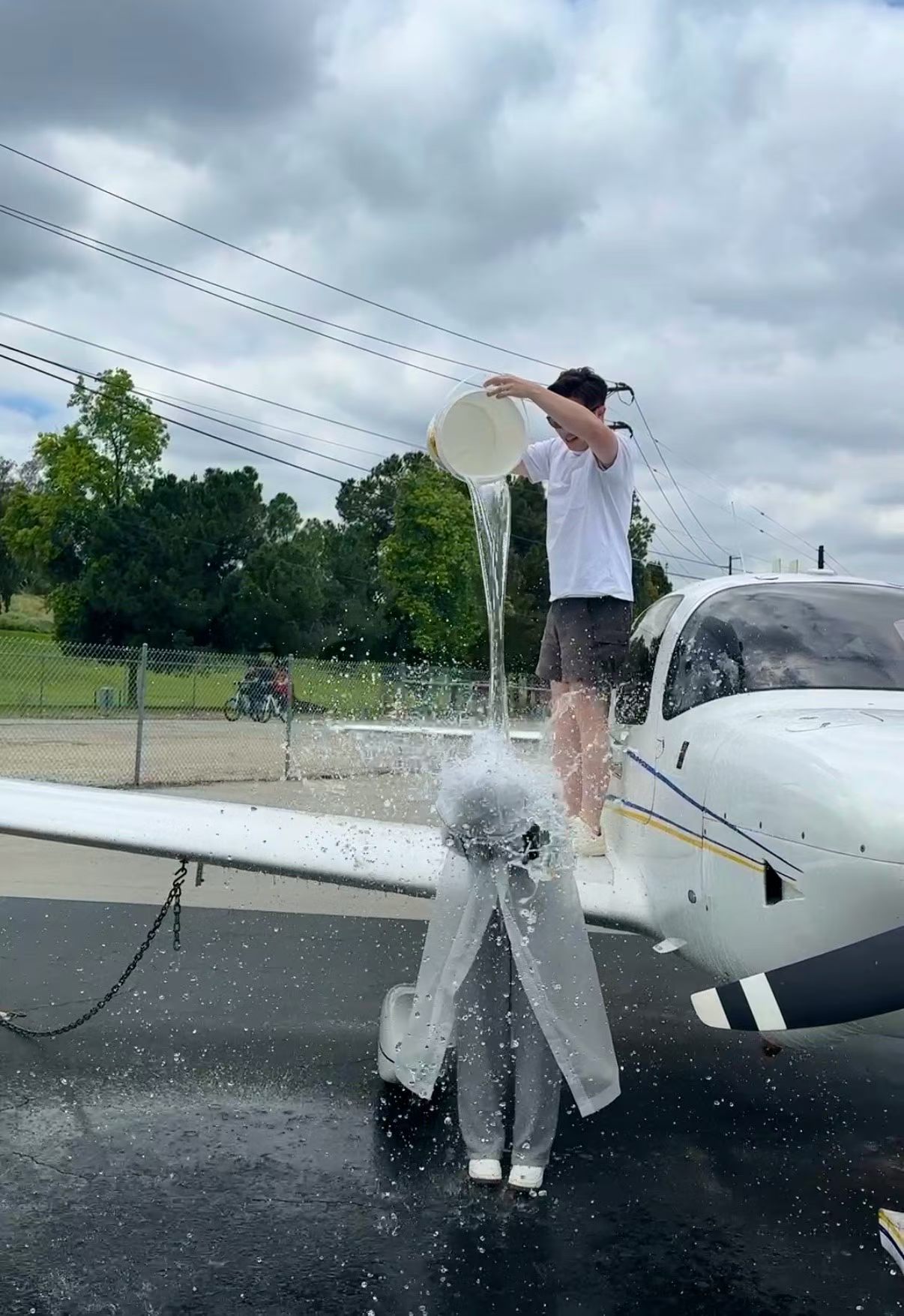 First solo milestone celebration at JJC Aviation / JJC Aviation 首次单飞里程碑庆祝